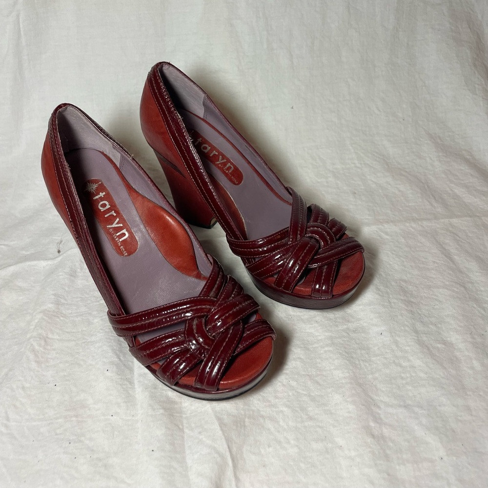 Size 5 Red Vintage Taryn Heels